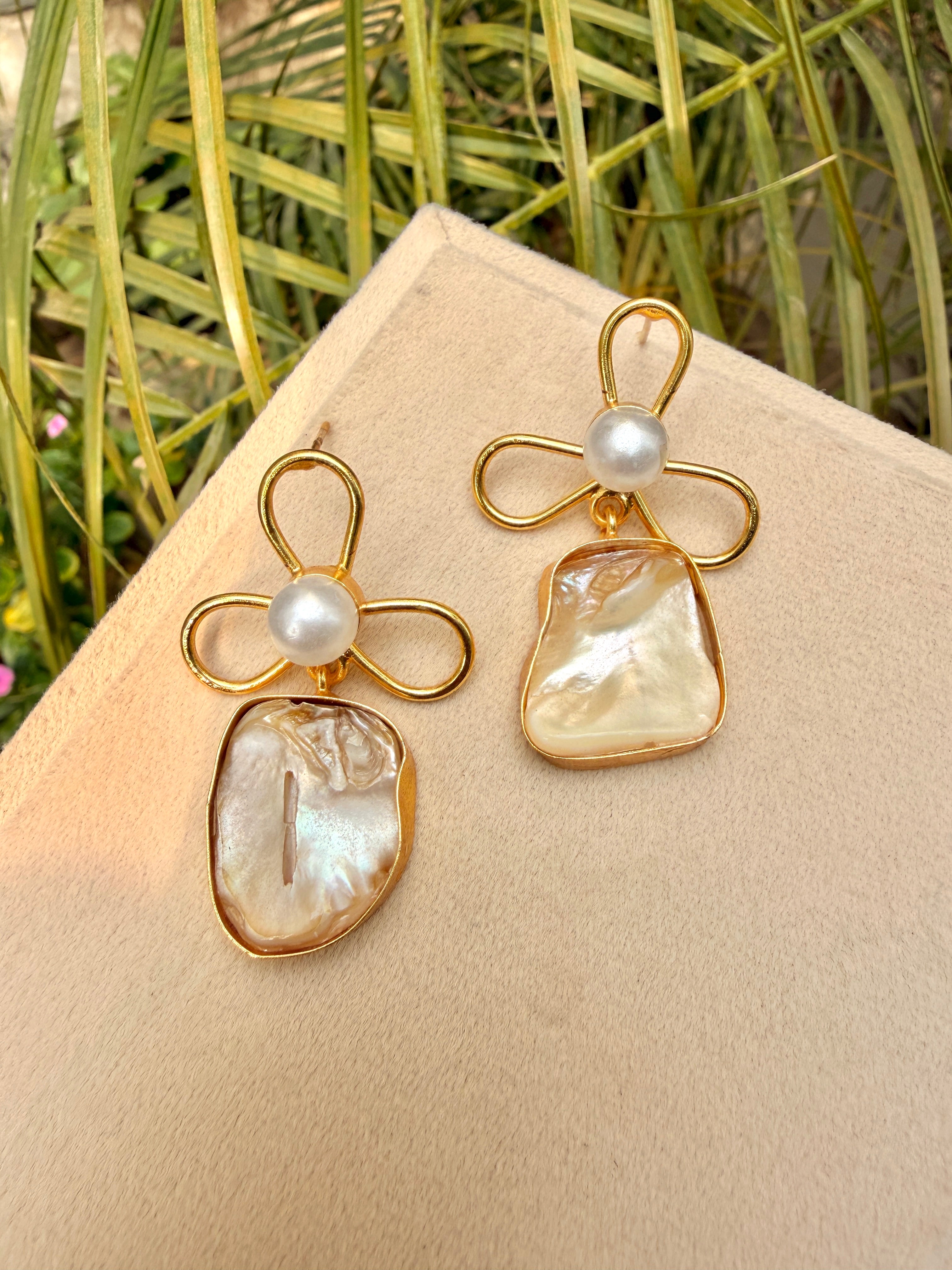 Golden Pearl Muse (Copy 7)