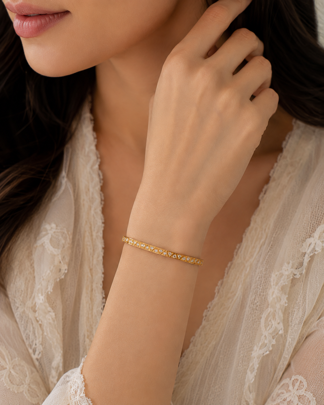 Radiant Luxe Crystal Bangle